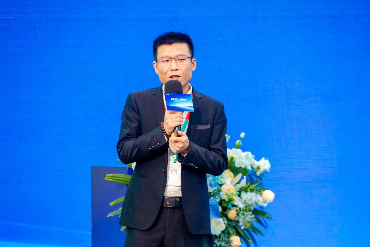 崔显峰讲话.jpg